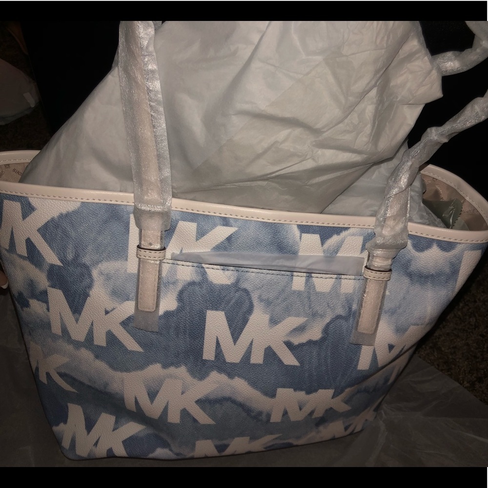 AUTHENTIC Beautiful Michael Kors Bag
